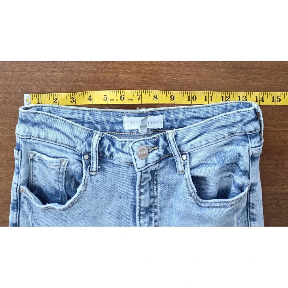 Women's Risen Jeans Highwaist‎ Distressed Sz 7/28 Stretch